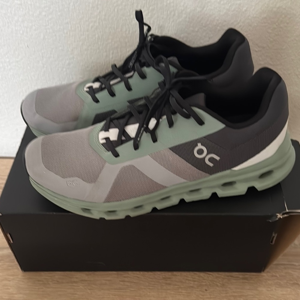 On Running Athletic Shoes Gray and Green with CloudTec Sole